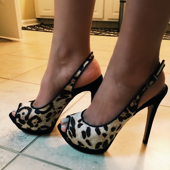 Sam Edelman - Picture 2 of 3